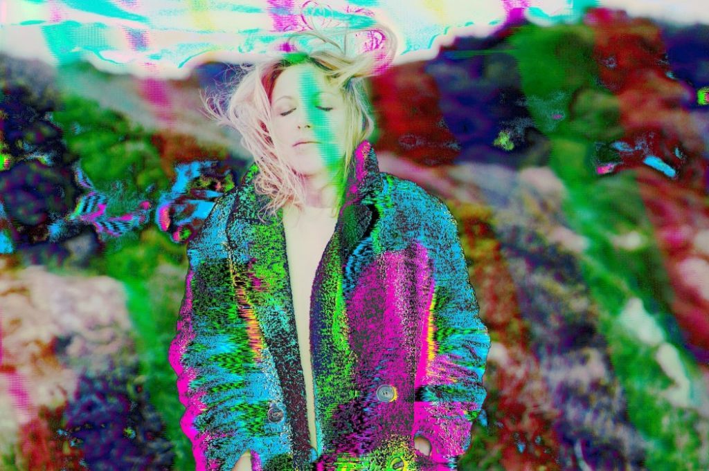 MATILDE DAVOLI: esce oggi il video de 'Il Coraggio di Provare', un toccante viaggio nel passato che rievoca ricordi lontani