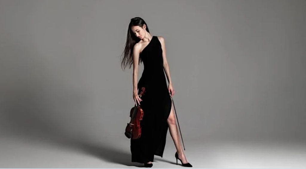 Palazzo Marino in musica: un viaggio emozionante alla scoperta di Bach, Paganini e Ysaÿe con il magico suono del violino!