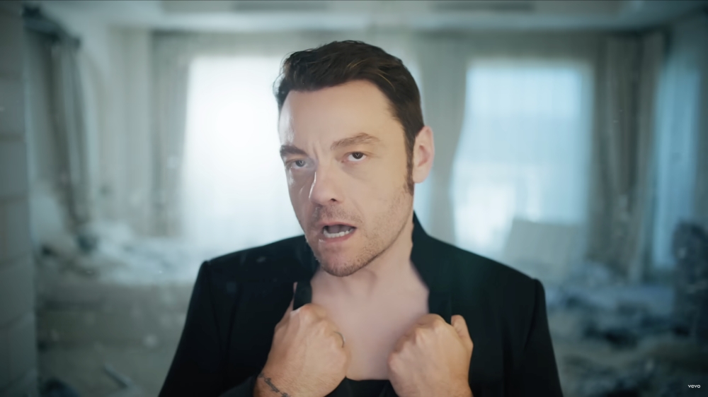 Testo e Video - Tiziano Ferro torna con — Cuore Rotto : il singolo che apre la seconda fase della carriera