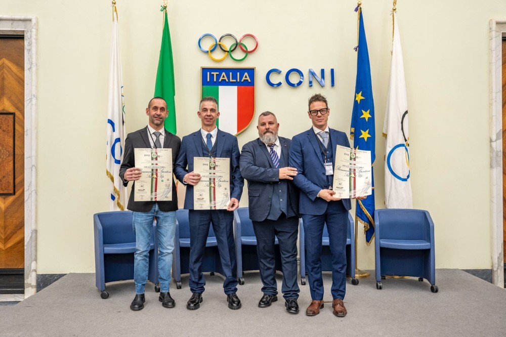 BENEMERENZE UNVS AL SALONE D’ONORE DEL CONI.