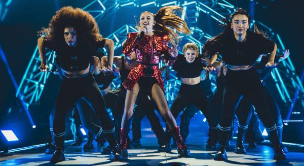 Annalisa irrompe con il tour Tutti nel Vortice Palasport